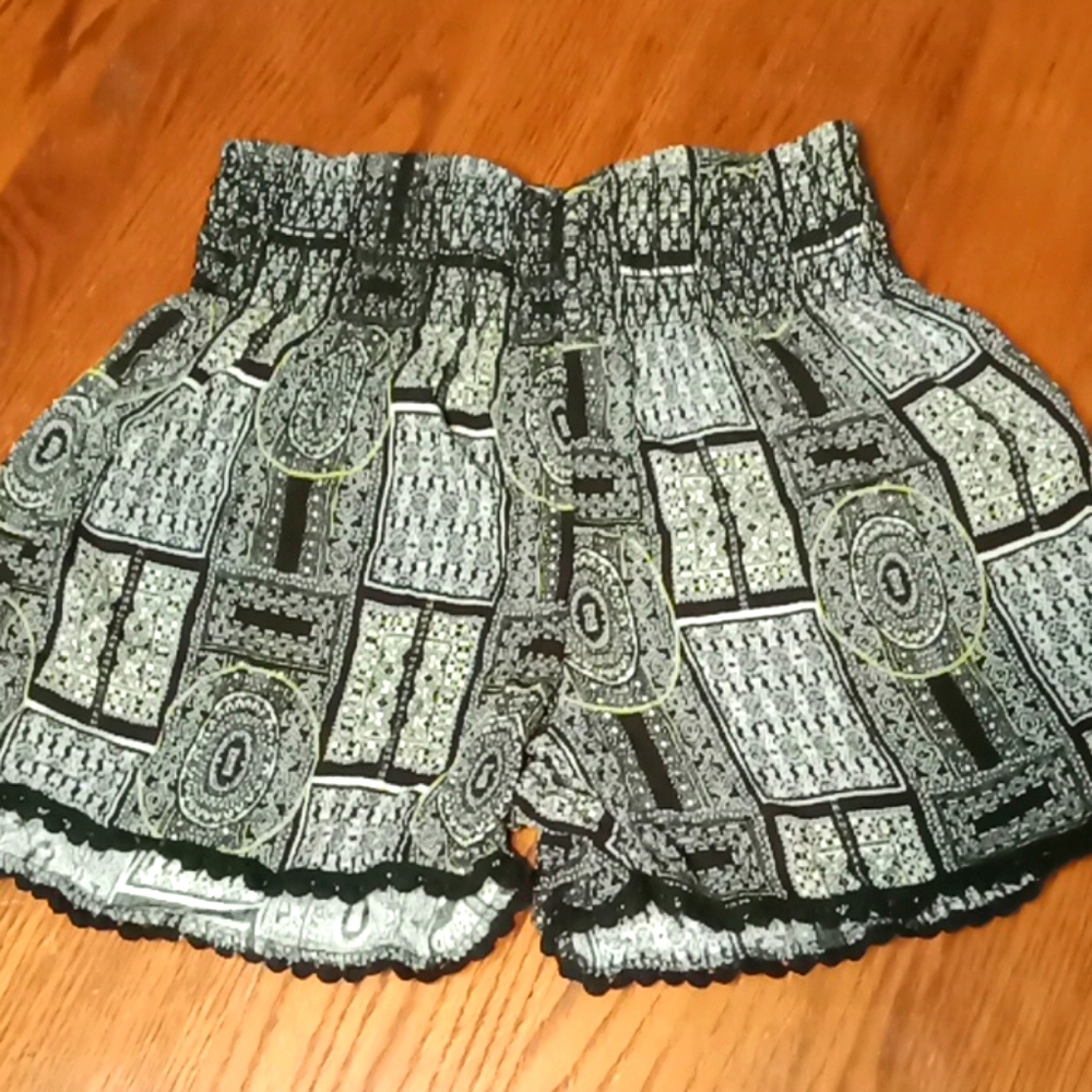 🎉🎊3/$25🎊🎉 Womens Shorts